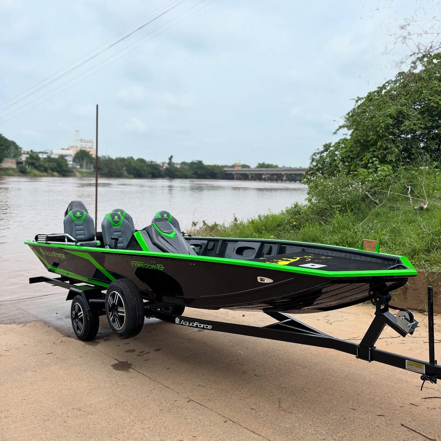 Freedom 19 GT — foto 1